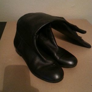 Black riding boots