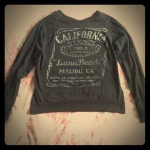 Price Cut✂️Long sleeved black Cali shirt