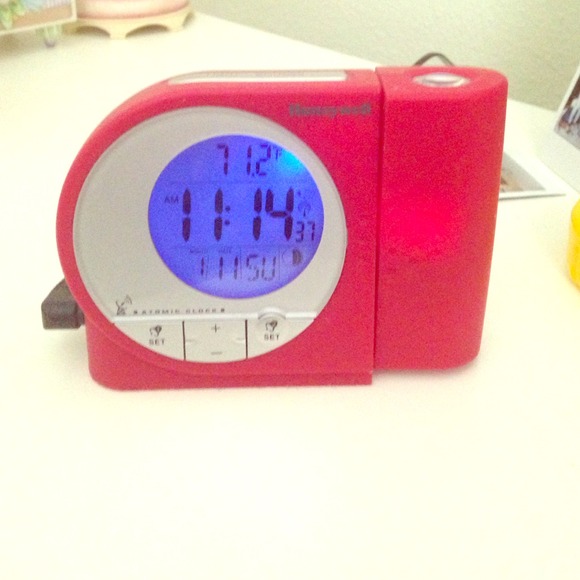 Color Changing Clock - Picture 1 of 2