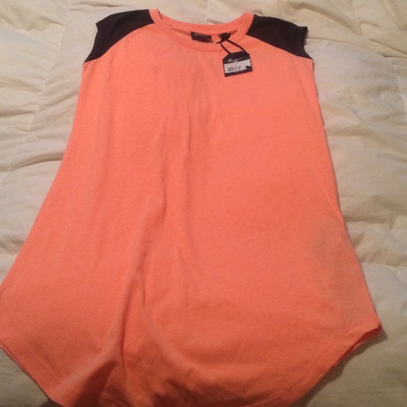Diesel orange/black cut off t-shirt. Size xxs.