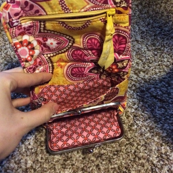 Vera Bradley wallet with ID holder - Picture 3 of 3