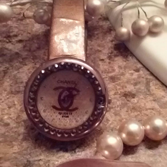 Jewelry - Picture 3 of 4