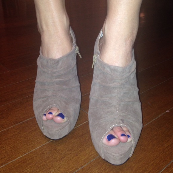 Tan, bootie heel