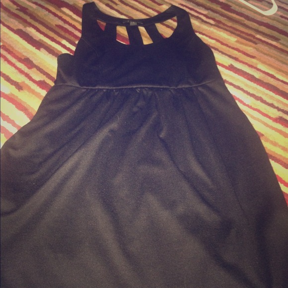 Large Forever 21 Perfect Black Dress!