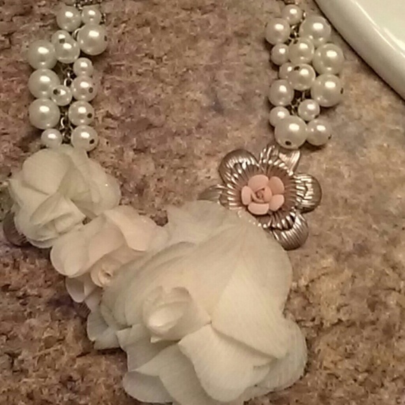 Jewelry - Picture 2 of 4