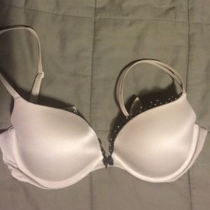 Victoria's Secret very sexy push-up bra