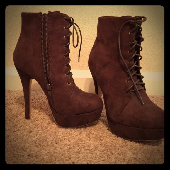 Mid-ankle Forever 21 chocolate brown boots!