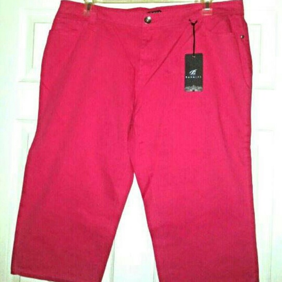 Hot Pink Capris**bundled - Picture 2 of 3