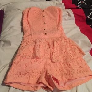 Floral Lace Romper (peach)