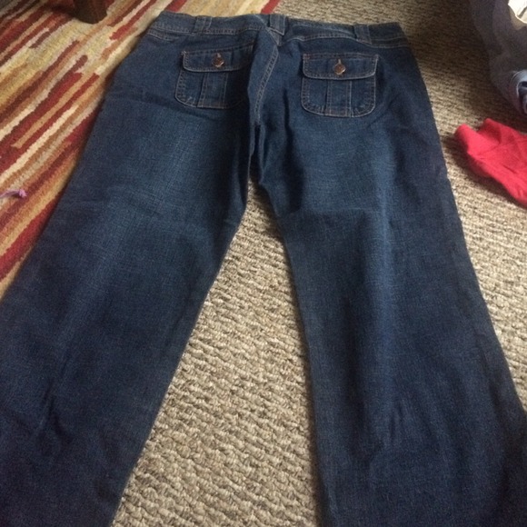 Jean Capris! - Picture 2 of 2
