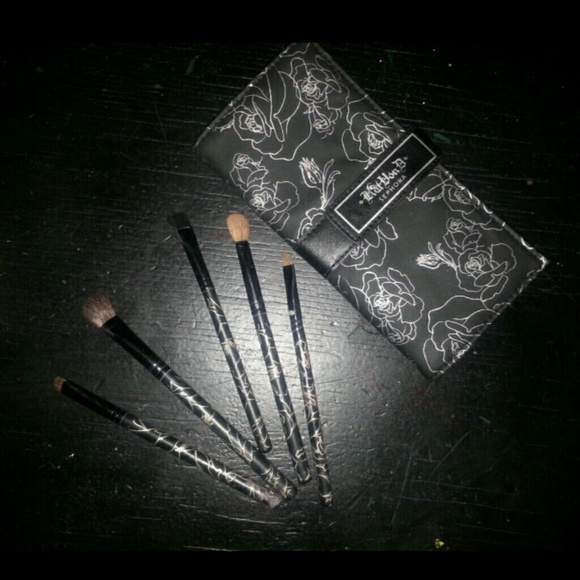 KAT VON D TRAVEL BRUSH SET