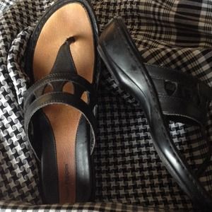 Leather sandals