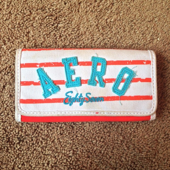 Aeropostale wallet