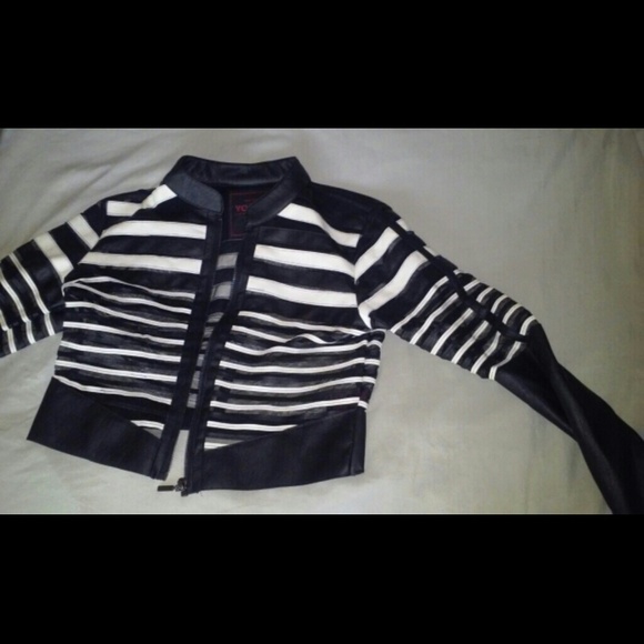Striped Crop Jacket - Picture 2 of 3