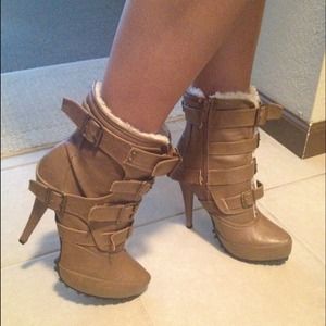 Tan buckle heel fashion boot
