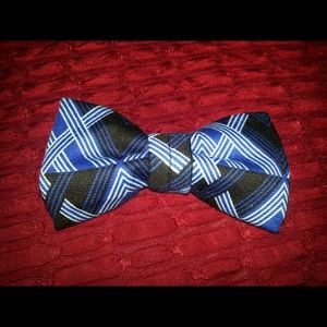 Handmade/handcrafted 2TwistBows