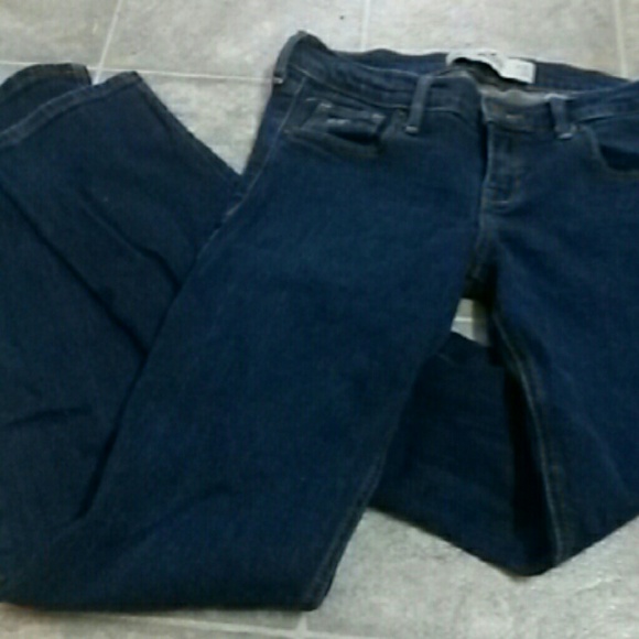 Hollister Jeans - Picture 2 of 4
