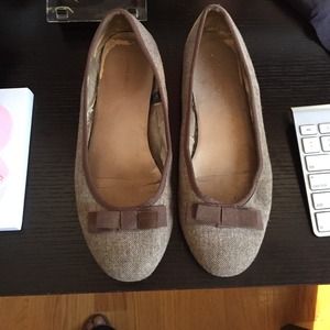 Banana Republic Tweed flats with bow detail