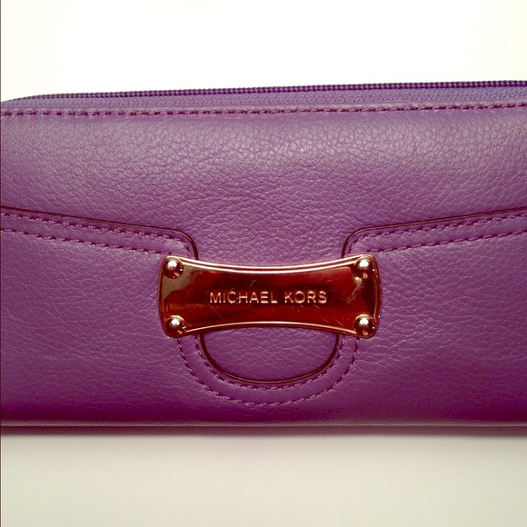 Micheal Kors wallet