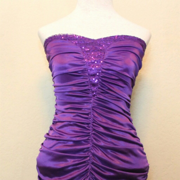 Dress - Picture 2 of 3