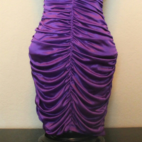 Dress - Picture 3 of 3