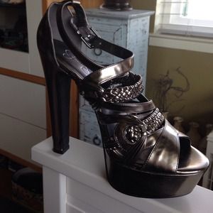 Jessica Simpson platform heels!!
