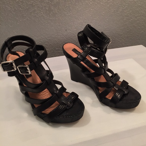 Ann Taylor black double strapped Heels