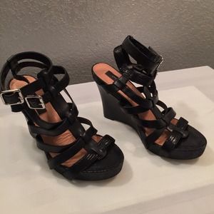 Ann Taylor black double strapped Heels