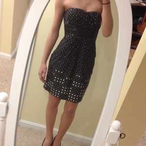 Strapless black dress with empire waist & pockets