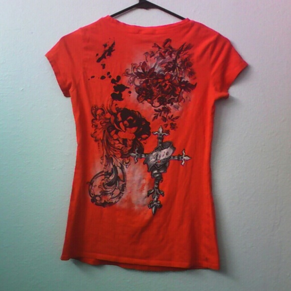 T-shirt - Picture 2 of 2