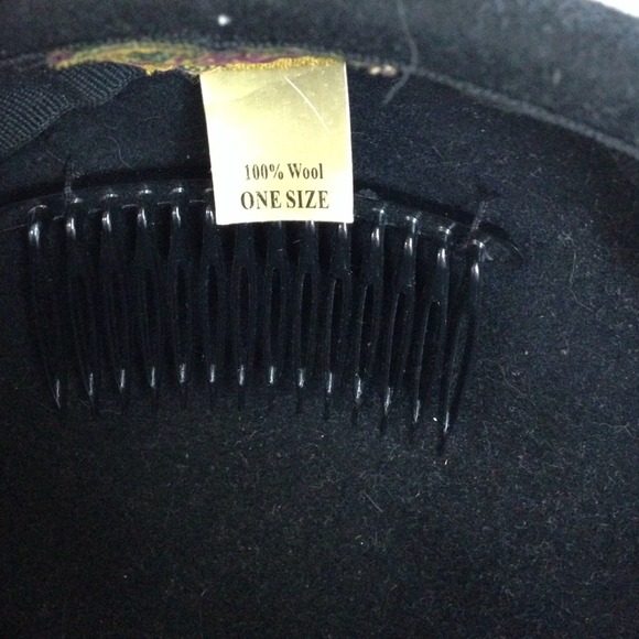 Adorable hat! - Picture 3 of 3