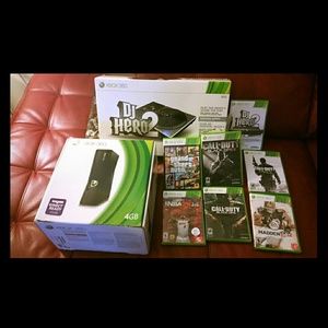 Xbox 360 4GB w| Dj Hero 2 *PLUS 6 Game Bundle!!*