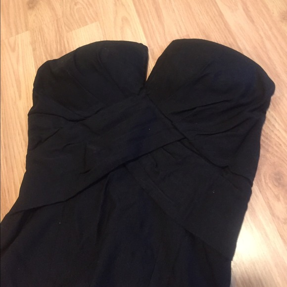 Black deep v front top w rouching - Picture 3 of 3