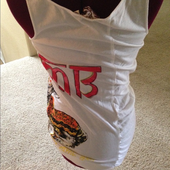 L.A.M.B - Picture 2 of 3