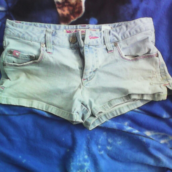 Short shorts