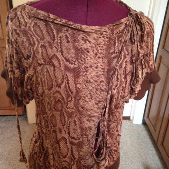 L.A.M.B top - Picture 3 of 3