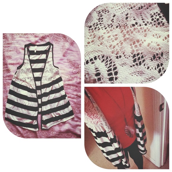 Striped Sleeveless Cardigan