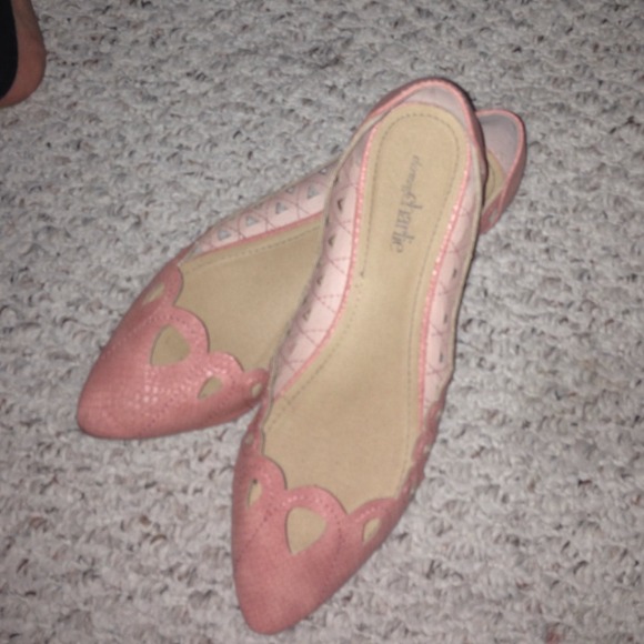 Shoes - Light coral flats