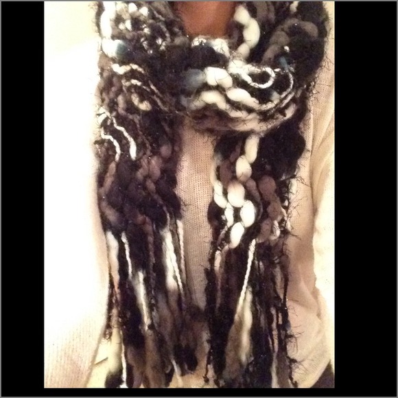 Nordstrom black/white/gray sparkle fuzzy scarf