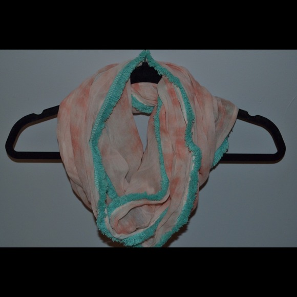 American Eagle infinity scarf