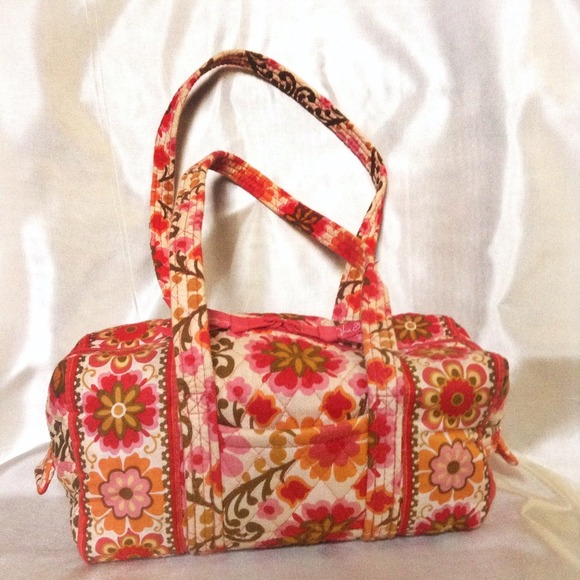 Vera Bradley Bags - Vera Bradley Folkloric Small Barrel Bag NWOT Vera Bradley Bags - Vera Bradley Folkloric Small Barrel Bag NWOT