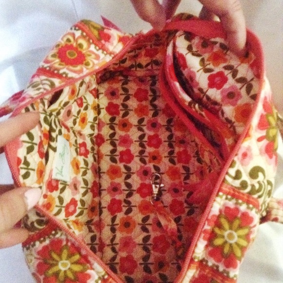 Vera Bradley Bags - Vera Bradley Folkloric Small Barrel Bag NWOT Vera Bradley Bags - Vera Bradley Folkloric Small Barrel Bag NWOT