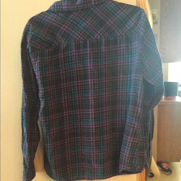SOLD๐๐๐๐๐PLAID SHIRT๐ - Picture 2 of 3
