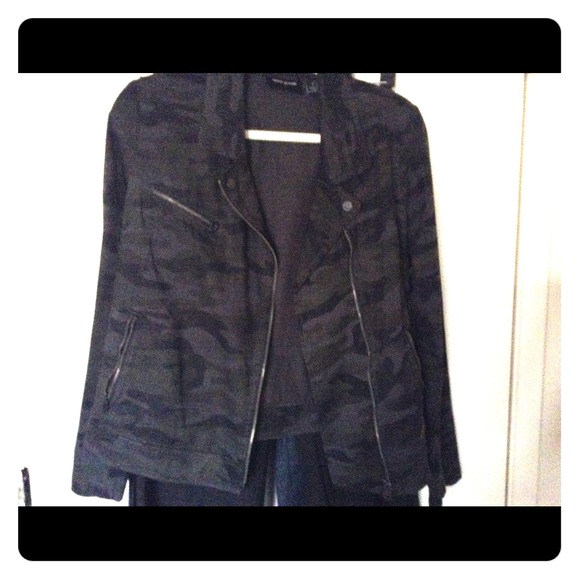 Beautiful Denim camo below waist jacket