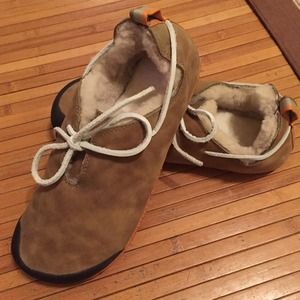 Merrell Shearling Shoes Size 7 **hard to find**