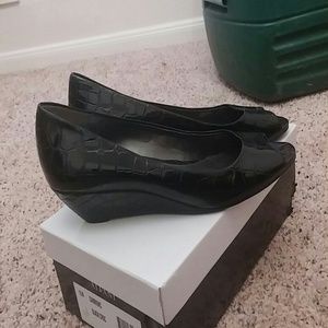 Black Croc Peeptoe wedges