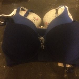 BRAND NEW!!!! Lot of 3 Victoria's Secret bras