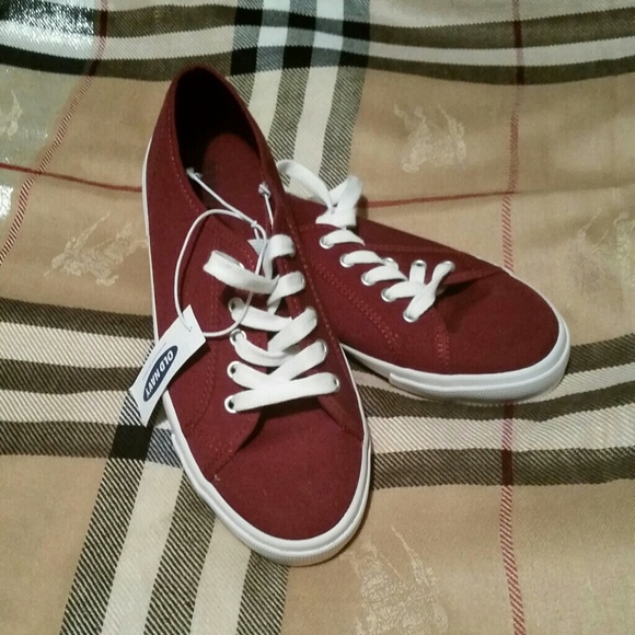 NWT Old Navy Sneakers