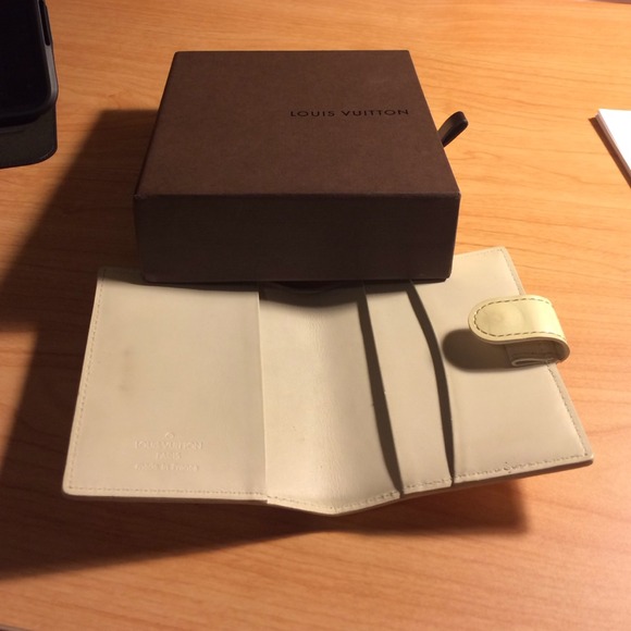 Louis Vuitton Vernis Cardholder - Picture 3 of 4