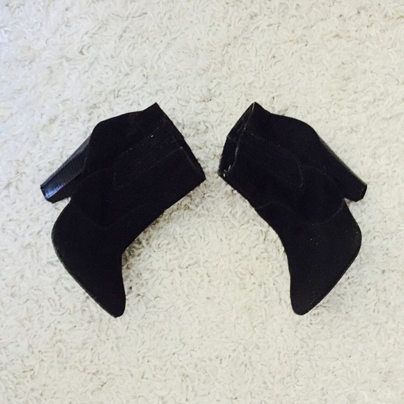 F21 ankle booties